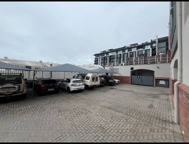 170M² BUSINESS TO LET IN GREEN POINT